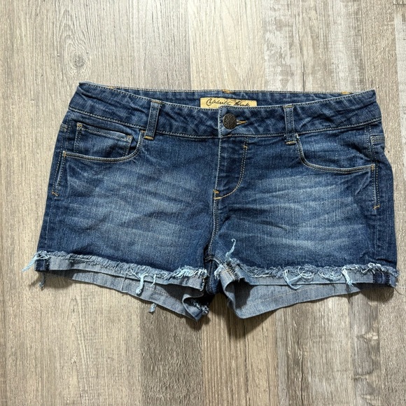 Blue Jean Shorts with Classic Cuffed Hem summer festival - Picture 1 of 3